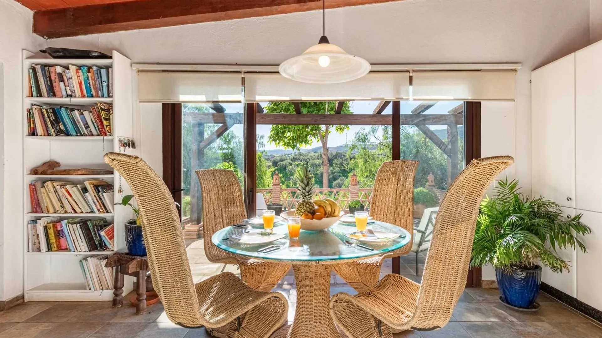 Gorgeous Spanish Chalet, Pool And Views 0*, Malaga