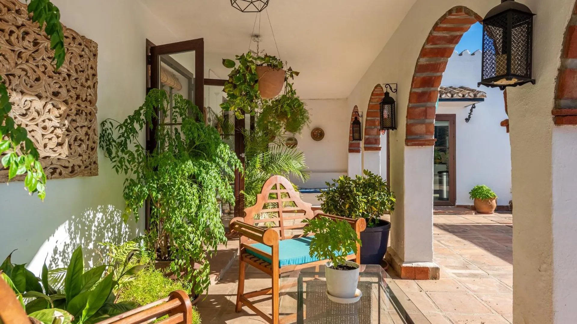 Gorgeous Spanish Chalet, Pool And Views