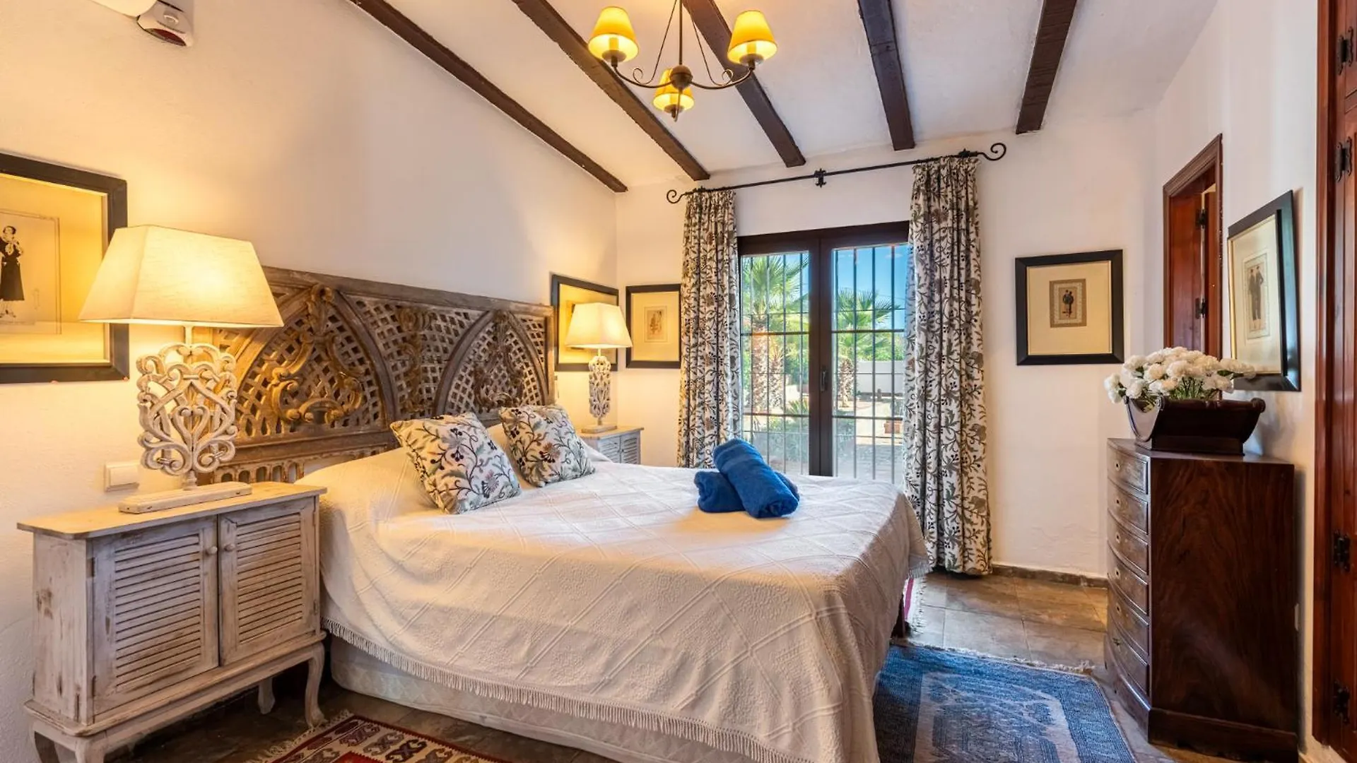 木屋 Gorgeous Spanish Chalet, Pool And Views